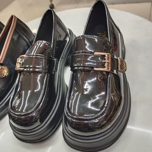 Buckle Straps Decor Thick Soled Round Toe Shoes